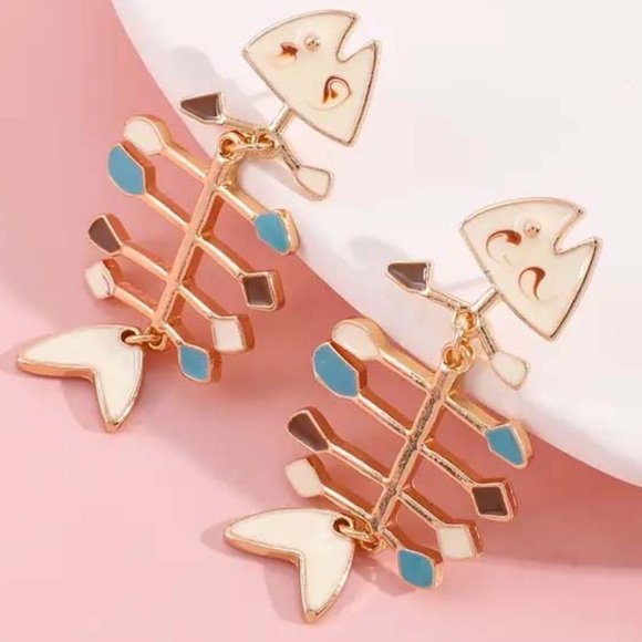 SO COOL RETICULATED FISH SKELETON BONES DANGLY EARRINGS 50 - Picture 2 of 3